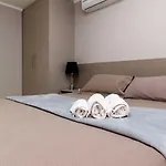 ApARTAMENTO de 1 quarto - Ed Metropolitan Barcelona - Próximo ao Shopping FLAMBOYANT - Jardim Goiás - MB2204B